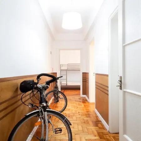 Brand New Fully Furnished Just 20 Meters From Anjos Metro Station 17 Gasthuis *